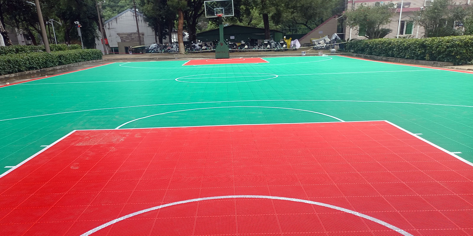 湖南師范大學學生宿舍室外籃球場懸浮地板鋪設案例